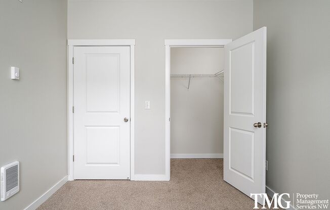2 beds, 2 baths, 825 sqft, $1,599, Unit 1-12B