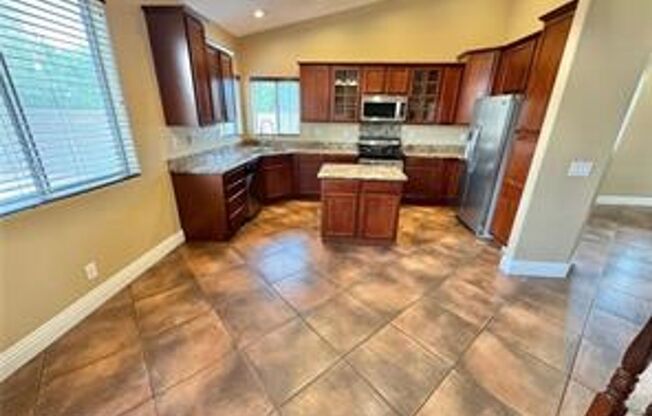 DON’T MISS OUT ON THIS BEAUTIFUL 4-BEDROOM HOME IN SOUTHERN HIGHLANDS!