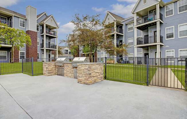 Large Space with two barbecues Apartments for rent Springdale AR