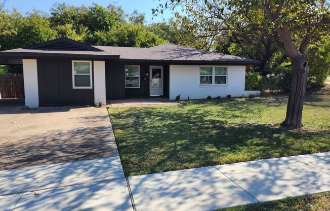 3 Bedroom Single Family Home in Grand Prairie