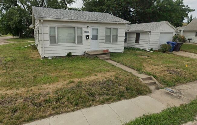 MOVE IN SPECIAL! 3 Bedroom Home with Huge Detached Garage!