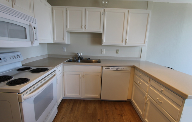 2 beds, 2 baths, $4,200, Unit UNIT C