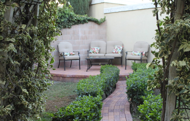 Silverwood Apartments (524)