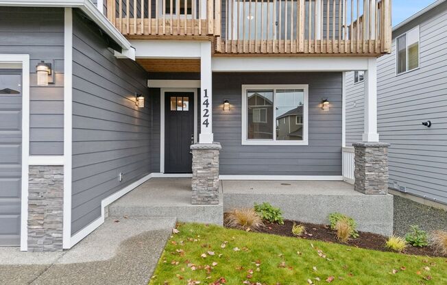 Newer 4-Bedroom Home in Bremerton