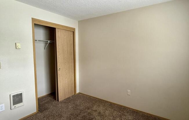 3 beds, 2 baths, 1,513 sqft, $2,200