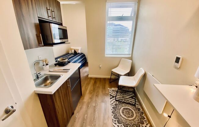 Studio, 1 bath, 178 sqft, $1,375, Unit 512