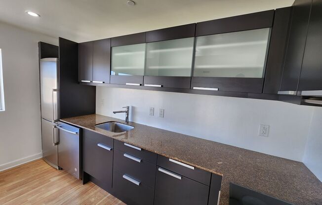 1 bed, 1 bath, 718 sqft, $2,050, Unit 5B