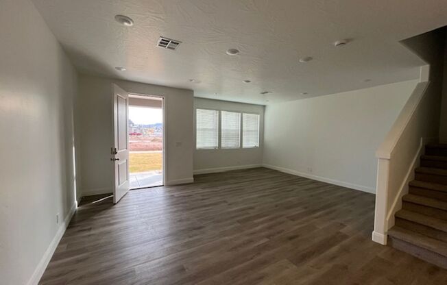 Brand New Townhome With Lagoon Access