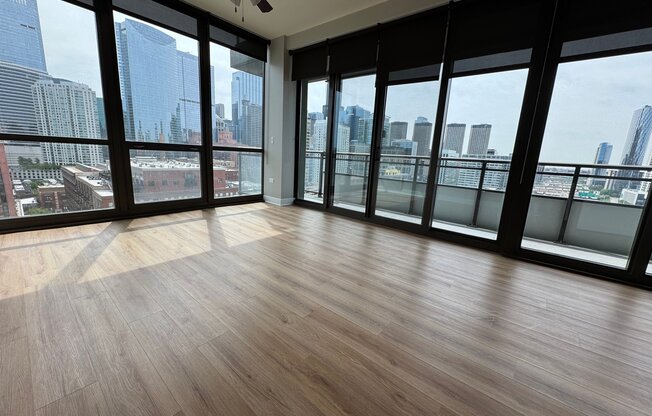 647 W WAYMAN