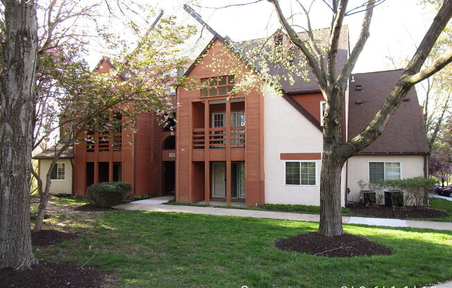 4926 COLUMBIA RD