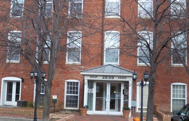 Gorgeous Canton Shipyard Studio w/ AC & Parking! Available 7/15