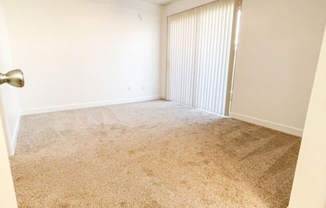 2 beds, 2 baths, 1,016 sqft, $1,840, Unit 1690-110