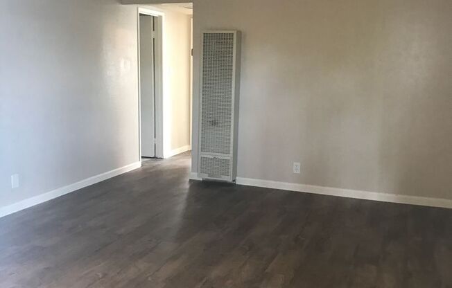 2 beds, 1 bath, $2,150, Unit T22