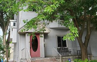 3113 Holmes Ave
