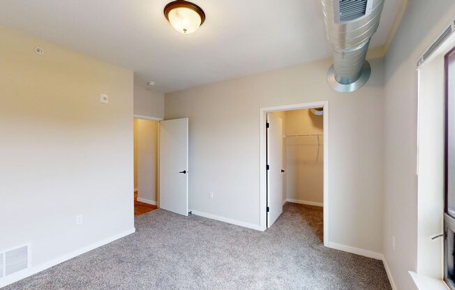 2 beds, 1 bath, 1,096 sqft, $1,445, Unit 2731-2421