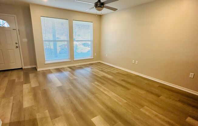 Courtside Apartments