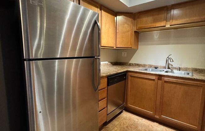 1 bed, 1 bath, $2,200, Unit # 170