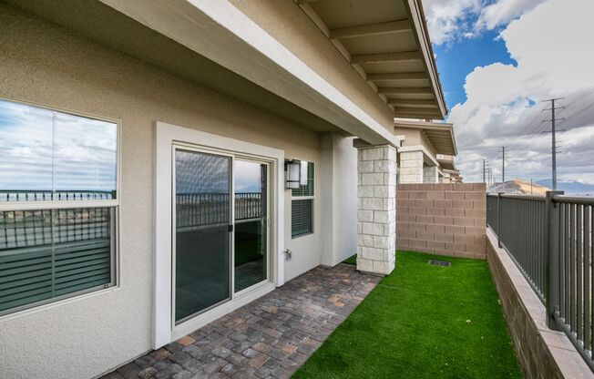 3 beds, 3 baths, $2,750, Unit UNIT 1140