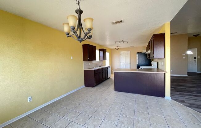 4 beds, 2 baths, $1,745