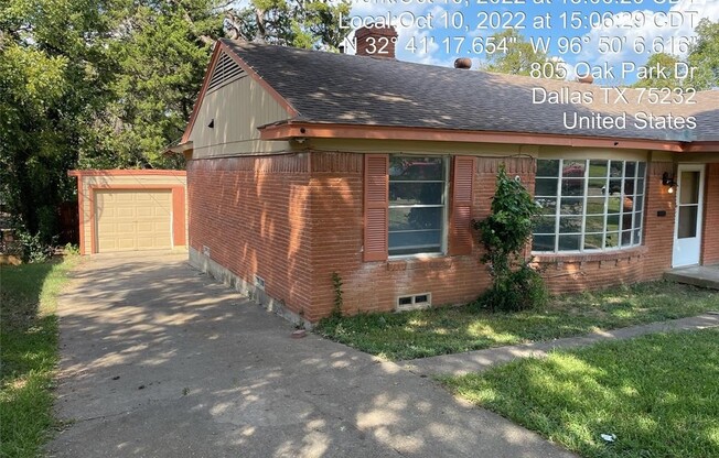 805 OAK PARK DR