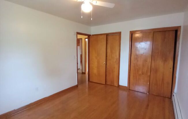 2 beds, 1 bath, 903 sqft, $1,290, Unit A-1