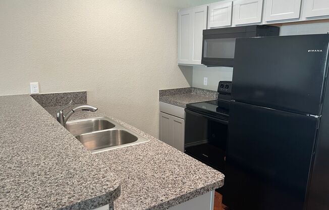 1 bed, 1 bath, $1,050, Unit Unit # 18