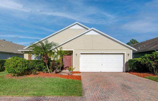 Beautiful MOVE-IN READY 4bed/2bath Home located in Nona Crest in Lake Nona!!!