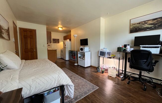 1653 S. 77th St.