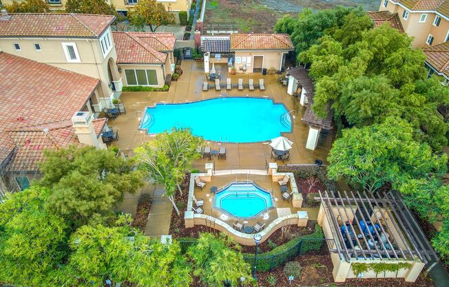 2 beds, 2 baths, $2,350