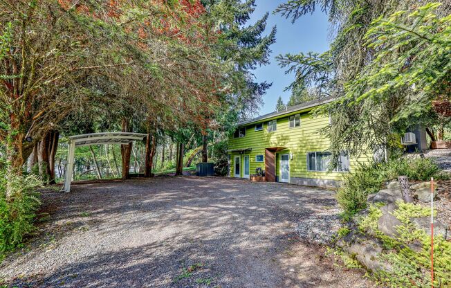 439 Brien Dr SE