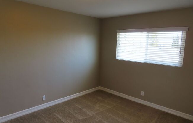 2 beds, 1 bath, 800 sqft, $2,345, Unit 3868.5