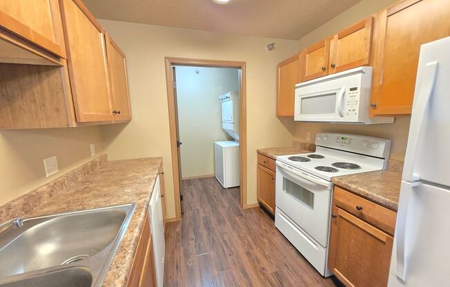 2 beds, 1 bath, 1,080 sqft, $1,050, Unit 307