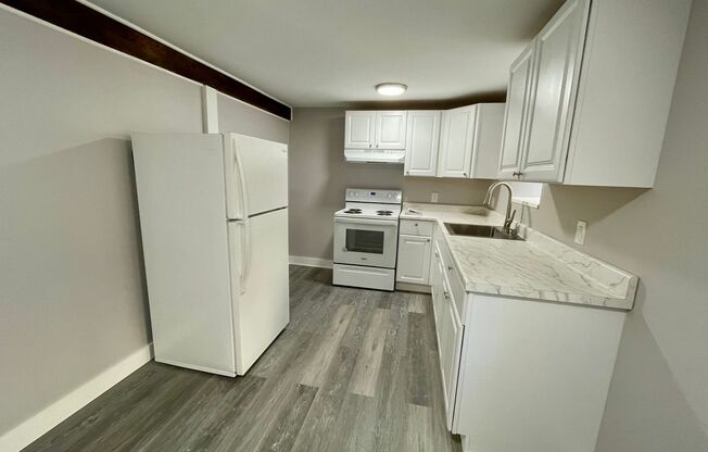 1 bed, 1 bath, 650 sqft, $1,300, Unit 55 Unit B