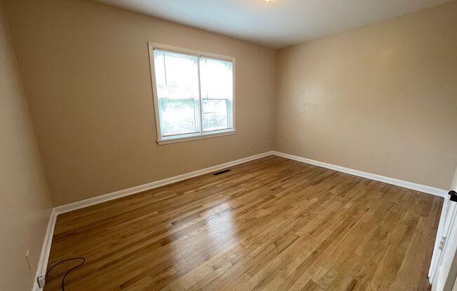 3 beds, 1 bath, $2,695