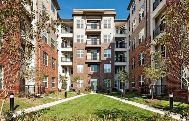 Courtyard View at Hidden Creek, Gaithersburg, MD, 20877