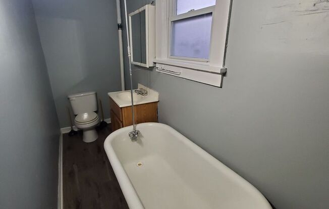 1 bed, 1 bath, $895, Unit 1