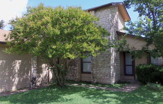 Cute Duplex in Pflugerville - 3 bedrooms and 2 baths