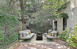 208 E 31 ST