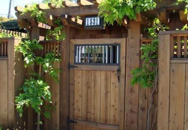 1531 SIR FRANCIS DRAKE BLVD