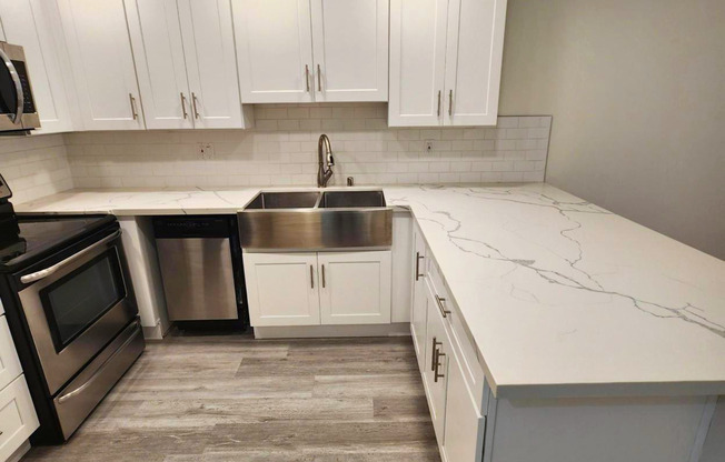 1 bed, 1 bath, 908 sqft, $2,450, Unit 302