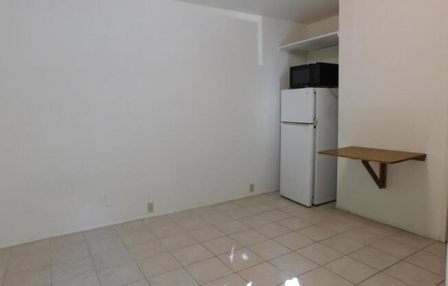 Studio, , $1,200, Unit B/R