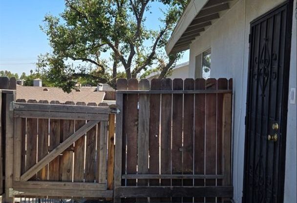 4705 Buckley Way #D -Upstairs Apartment