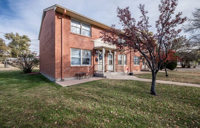 Move-In Special! FREE 50" TV for Qualified Tenants! Near CSUP COLLEGE