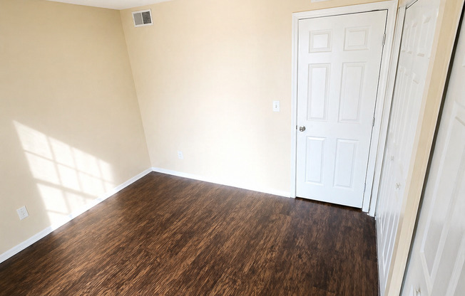 Welcome to the Waterside Community Condo — your opportunity to stop renting and start owning in Tampa, FL.