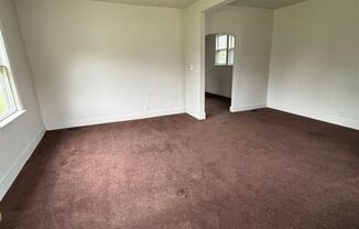 3 beds, 1 bath, $890