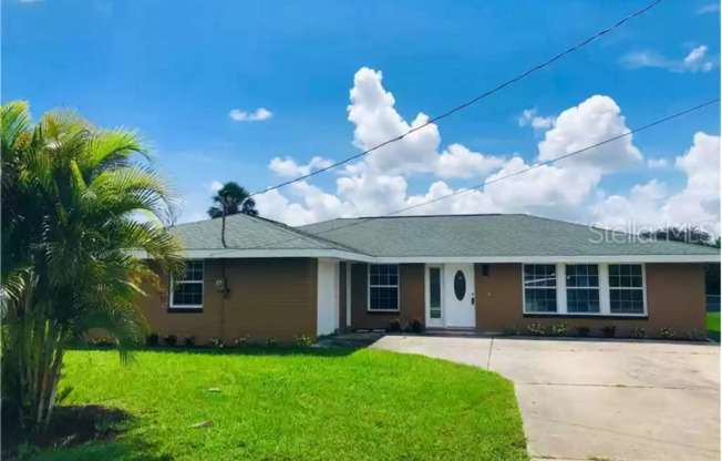 $1,795 ** AVAIL 7/15/25 ** 3 Bed / 2 Bath Single Family Home on the Canal ** Large Fenced in Yard on the Water