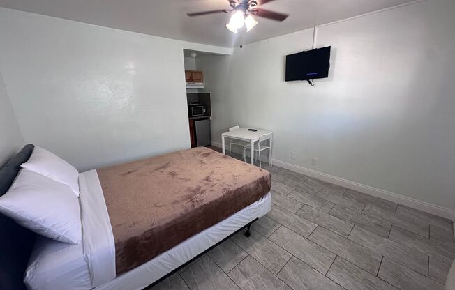 Studio, 1 bath, 222 sqft, $1,195, Unit # 19