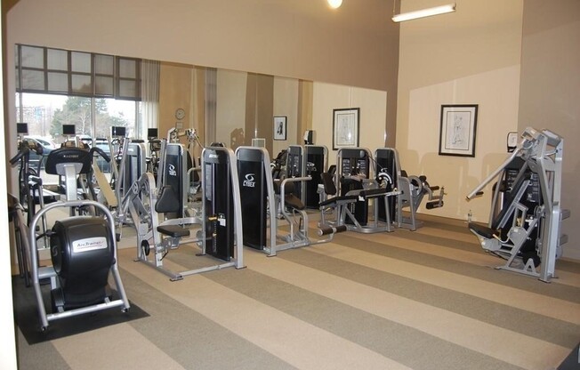 2 beds, 2 baths, 983 sqft, $4,500, Unit 1221