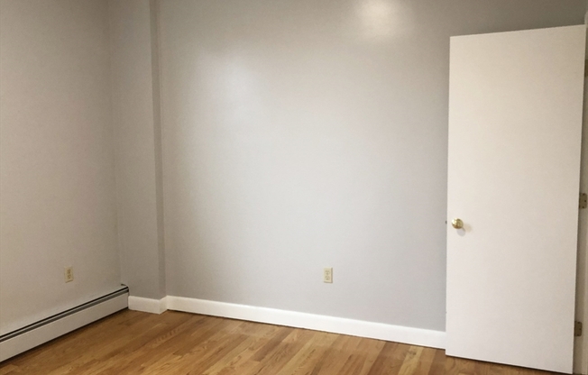 1 bed, 1 bath, 644 sqft, $1,900, Unit 3