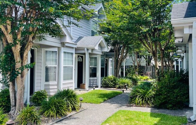 Apartment living close to the Beach!!!